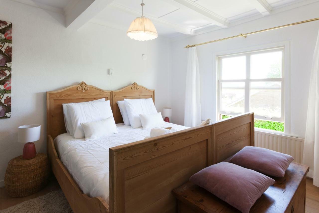 Couette-café De Oude Pastorie 3*